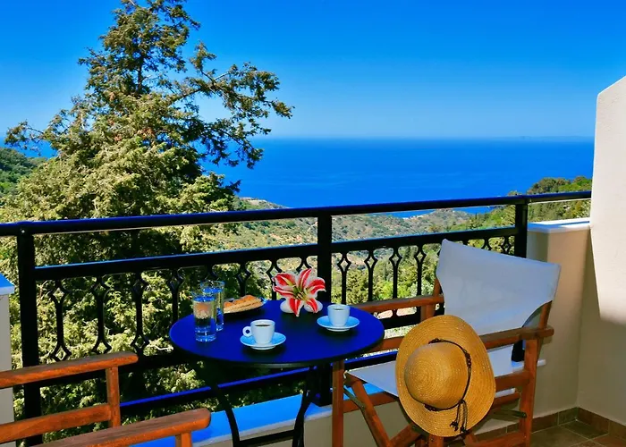 House In Εndless Green - Arethousa, Ikaria